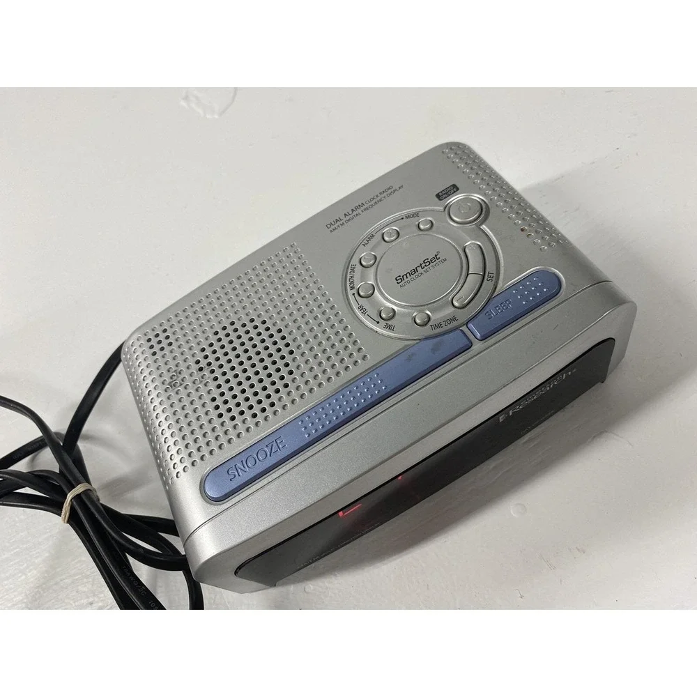 Emerson Dual Alarm Clock Radio